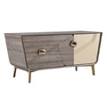 Moderne dressoir met abstracte lijnen en metalen handgrepen